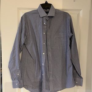 Tommy Hilfiger - Regular Fit Stretch Dress Shirt. Size 15-15.5 34/35 M.